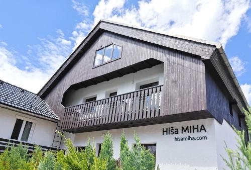 Hisa Miha Stunning Spacious House & Apartment Podkoren Kranjska Gora
