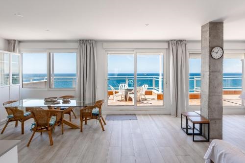 A?tico con garaje en 1A? lA­nea de playa AlmerA­a