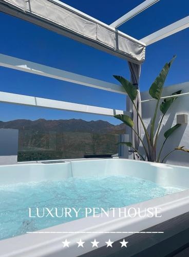 Penthouse mit privatem Jacuzzi in Marbella La Mairena