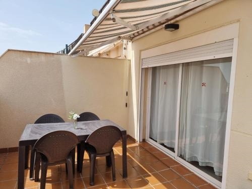 2 bedroomed penthouse Apartment with sea and mountain views