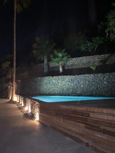 CarrA©Noir Design Nature Views