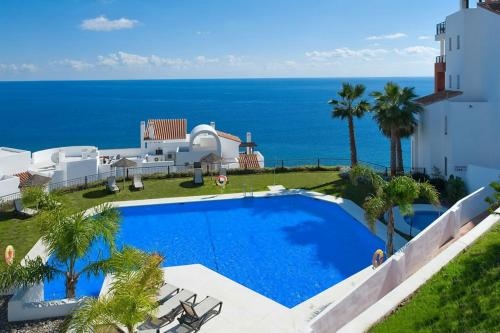 Apartamento de lujo con impresionantes vistas al mar en Torrox Costa