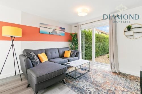 Grangemouth 3 Bed House Free Parking Business or Leisure