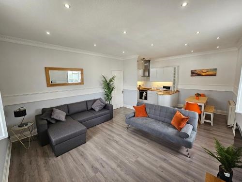 Lakeview Court Sea and Lake view free parking