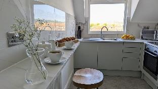 Sandy Beach Apartment by Seaside Llandudno