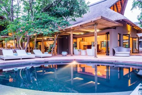 AM Luxury Game Resort
