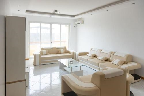 3 bedroom apt Exterior POOL Cidadela LCGR
