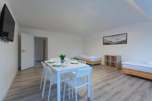 T&K Apartments 3 Room Apartment with Balcony