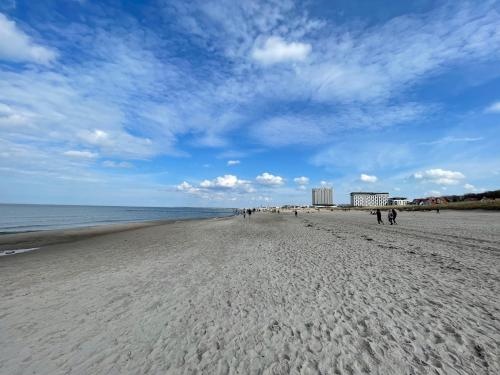 Exclusive FEWO in WarnemA¼nde 150m to the beach 2 bathrooms 2 bedrooms sauna WiFi and much more.