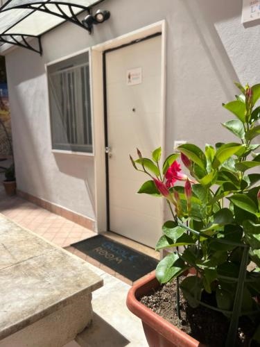 Atena a 100 metri dalla stazione di via Nocera