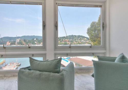 Carolina les pieds dans l'eau