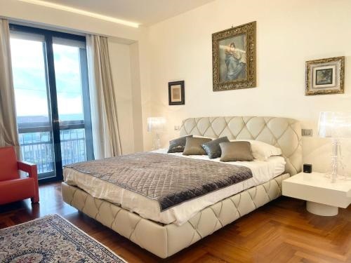 Appartamento Fronte Mare Con Parcheggio Privato