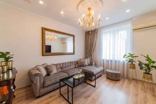 E. D. Angel Wing Apartment