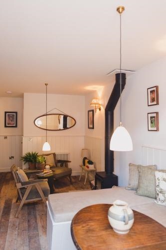 Buckingham Mews_Flint Cottage 2