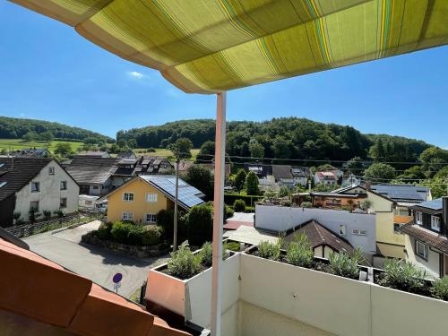 Dach-Etagenwohnung mit Ausblick nach Basel und ins Elsass