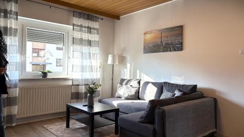 Helle gemutliche 3-Zi-Whg mit Terrasse und Gartenzugang