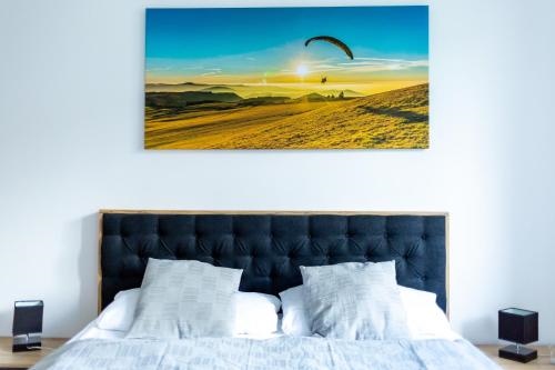 BEST STAY Haus Martina im Herzen der Rhon 3 einzelbuchbare moderne Wohnungen fur 2 8 Personen Terrasse Balkon Garten Ski und E Bike Keller Lounge freies Wlan familienfreundlich