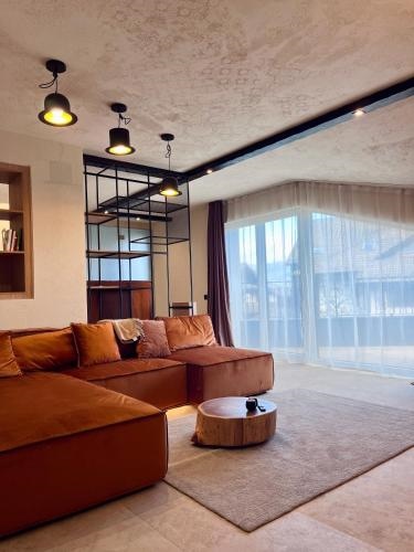 25 Loft New & Next to Ski Lift and River