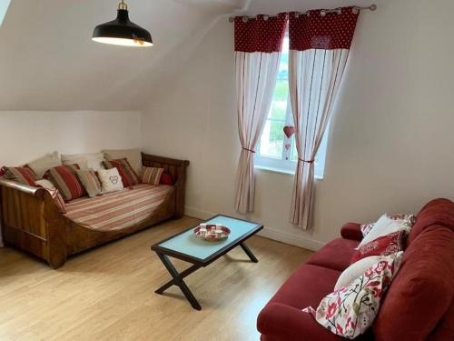 Maison Delalonde Autun Centre Charmant Meuble 5 Places