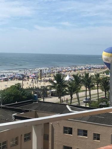 Apto vista mar 50m praia Ar Condicionado Caioba 2 vagas garagem