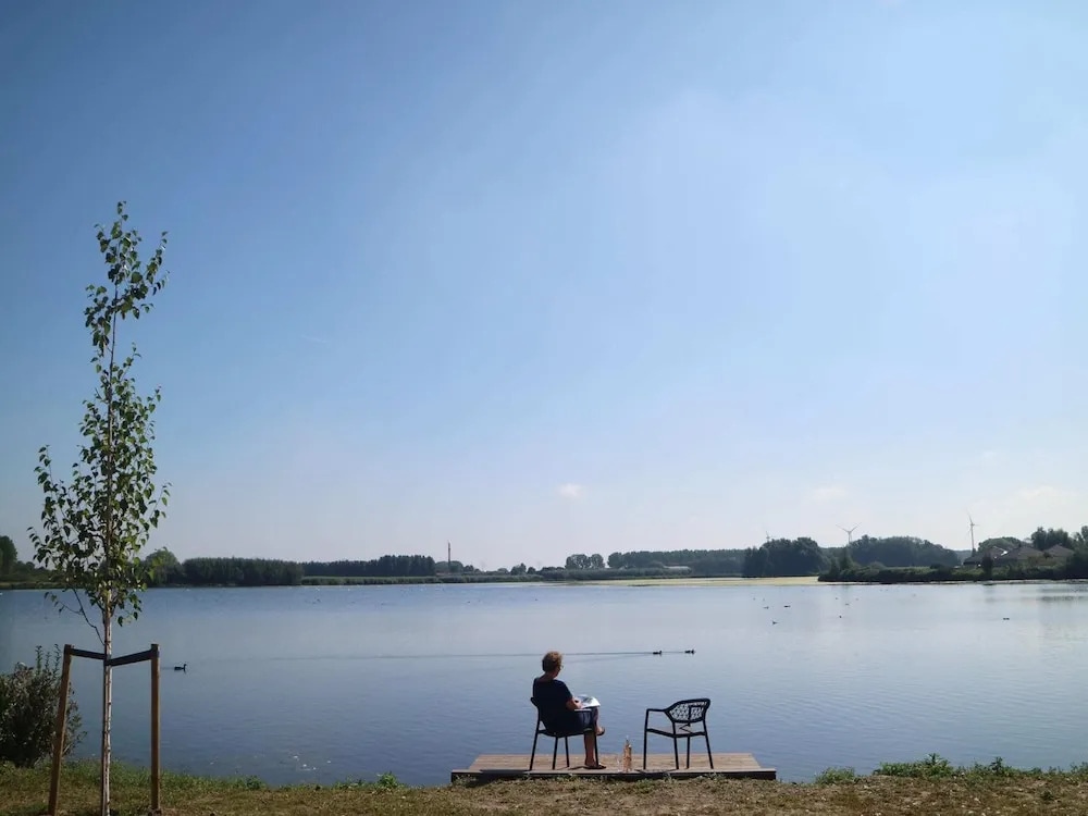 Lakeview Villa With Swimming and Fishing Pier