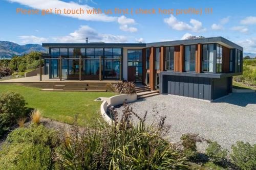 Archtecturally Designed Home with Stunning Views