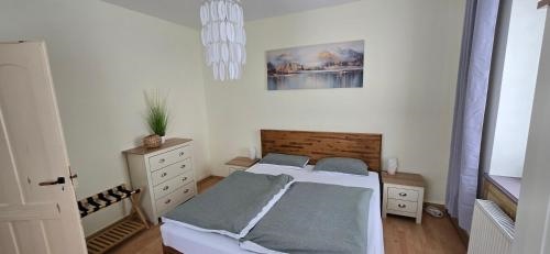 Vier Zimmer Appartment mit Kuche & Bad