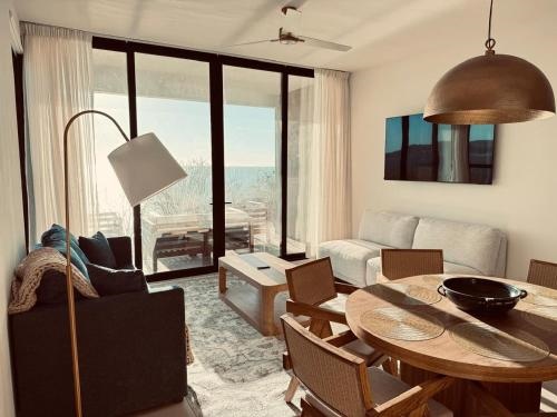 4-101 Frente al mar, 2 recamaras piso 1