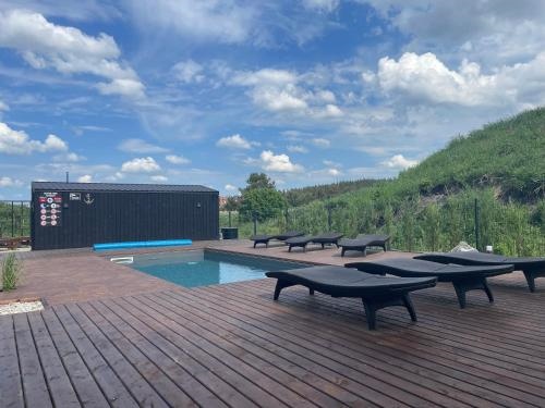 Apartamentai Monciskese su sildomu baseinu ir terasa