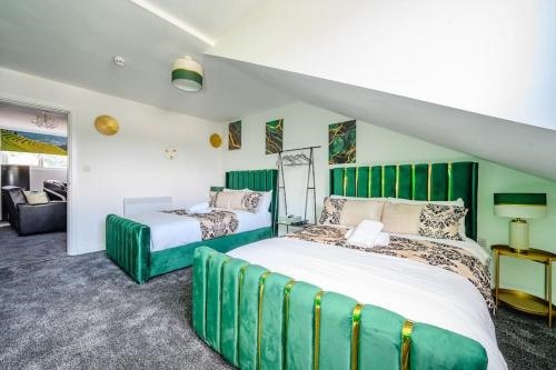 -3F421- For your Relaxed, Cosy stay, Free Parking