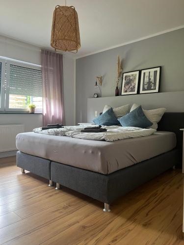 Moderne familienfreundliche Wohnung am Waldrand von Prum mit Terrasse