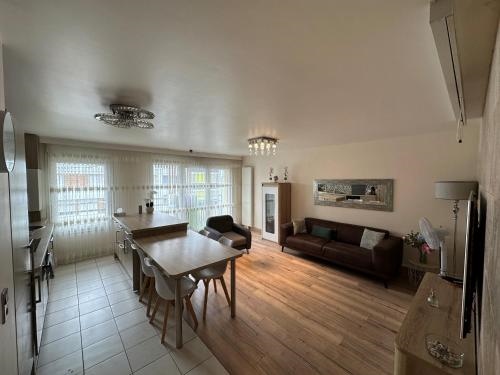 Appartement 82m2 Nanterre Paris La Defense tram 2