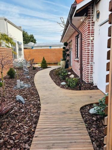 Zentrale Lage kostenlos Parken ideal fur Pendler Kinder und Haustiere willkommen