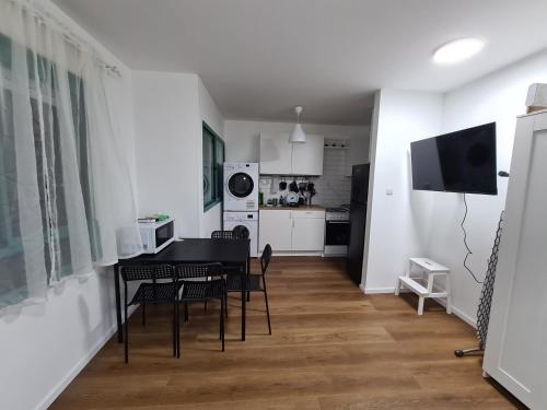 Comfy Flat Near TLV Airport