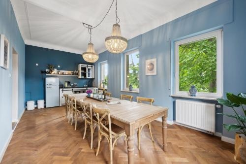 gro?e Altbau Wohnung I Terrasse I Zentral I Parkplatz I 8 Personen