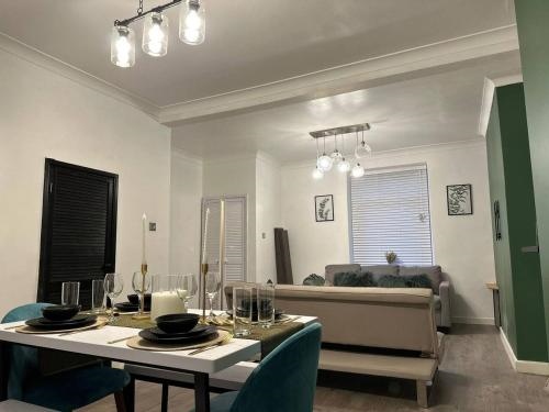 Amazing 2 Bedrooms House