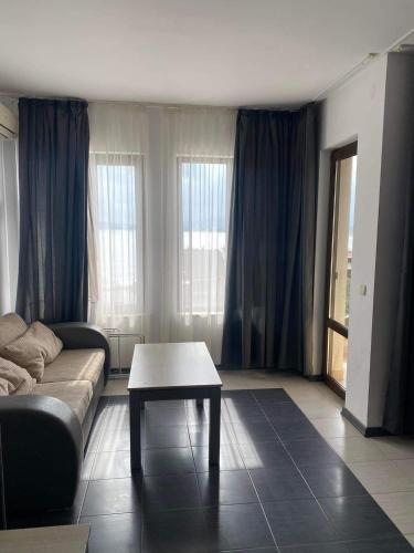 Luxory Apartament on the Seaside Gradina beach St Nicholas Complex