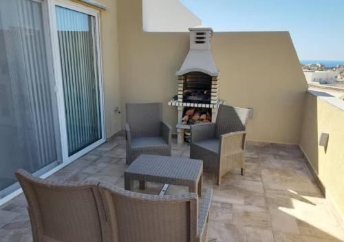 Lovely 1-bedroom penthouse with BBQ area