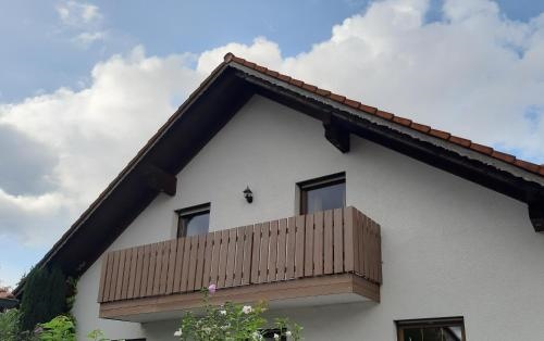 Gro?zugige Drei Zimmer Wohnung mit Parkplatz