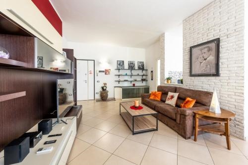 NEW Luxury 2BDR Terrace, Views, AC