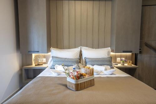 4 Seasons Luxury Living