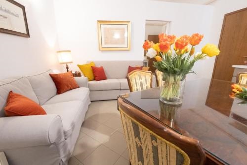 Ca' Spadoni centro storico piano terra ingresso indipendente teatro parcheggio