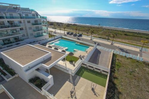 Atico frontal al mar en Duna Beach con vistas
