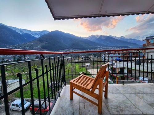 Kundan Hotel and Restaurant