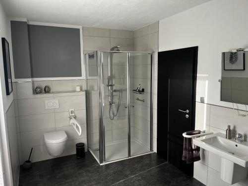 Ferienwohnung am See Dillich - Hunde willkommen - Eigener eingezaunter Garten - Ruhige Lage