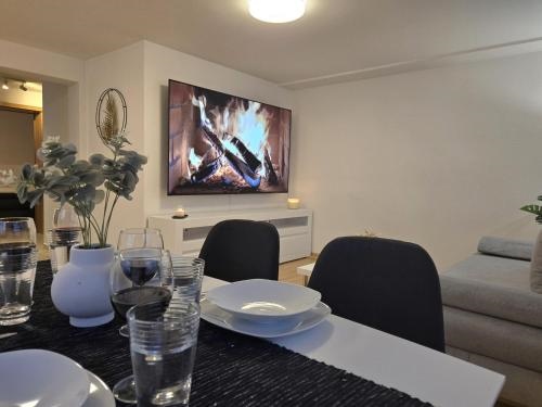 Holiday&Stay, City Apartment, Kuche, 85Zoll TV, WLAN