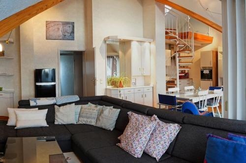 Gro?e helle Wohnung fur bis zu 6 Personen