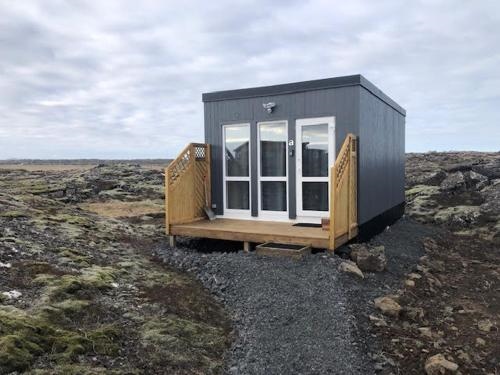Reykjavik Outskirts - Minimalist Escape