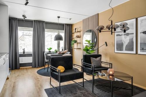 Guestly Homes - Elite Business Suite