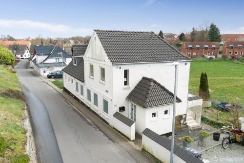 210 M2 Hus Til 8 Gæster 5 Km Fra Nyt Stort Vandland